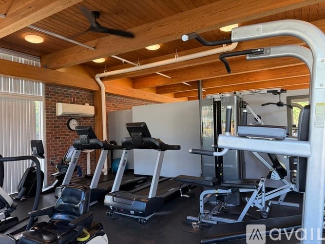 Deerfield Townhome: 335 Milford Road