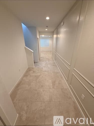 Madera House: 392 Talus Way South