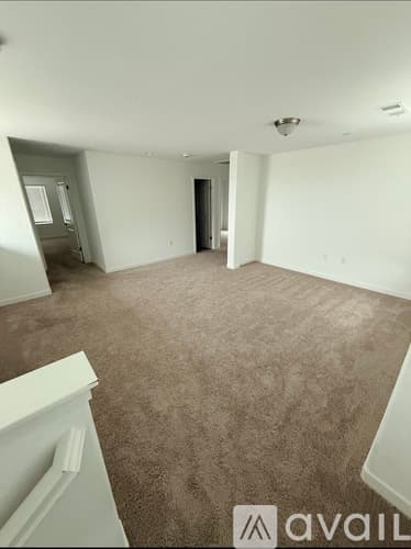 Madera House: 392 Talus Way South