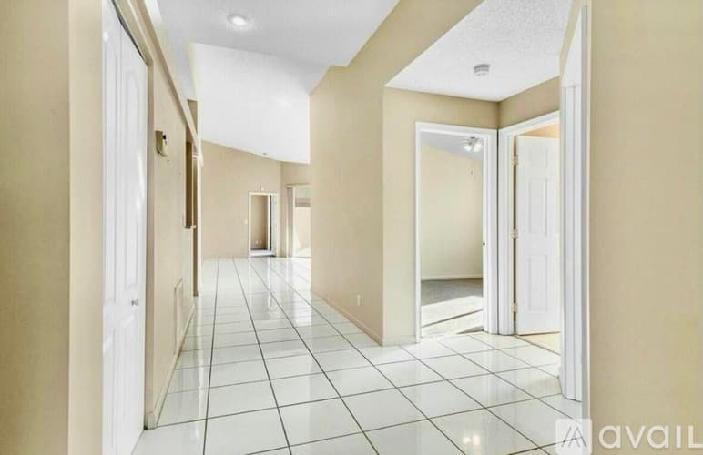 Boca Raton House: 9733 Boca Gardens Cir N