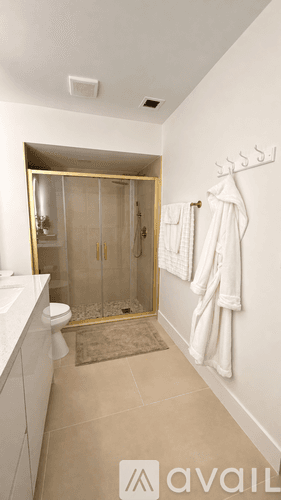 Wellington House: 1699 Braeburn Place
