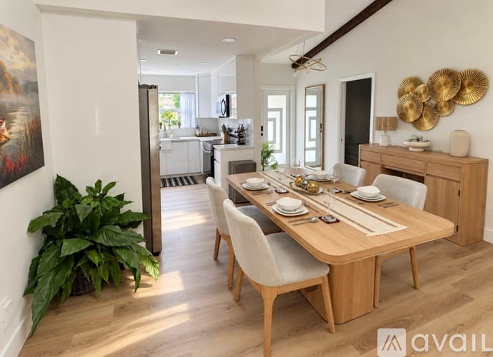 Wellington House: 1699 Braeburn Place