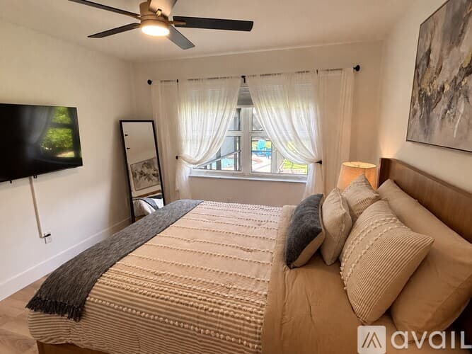 Wellington House: 1699 Braeburn Place