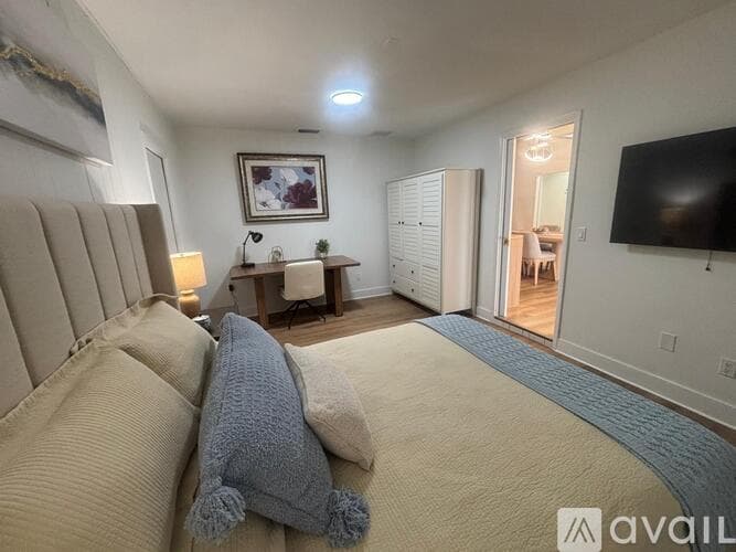Wellington House: 1699 Braeburn Place