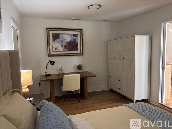 Wellington House: 1699 Braeburn Place