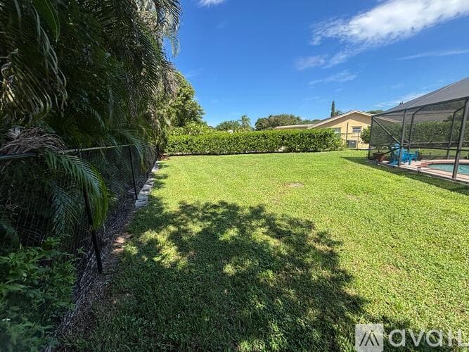 Wellington House: 1699 Braeburn Place