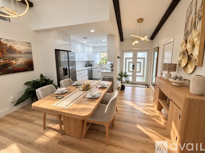 Wellington House: 1699 Braeburn Place