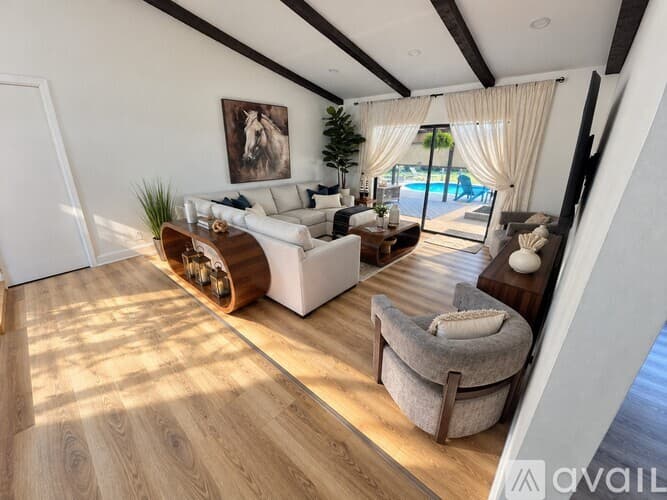 Wellington House: 1699 Braeburn Place