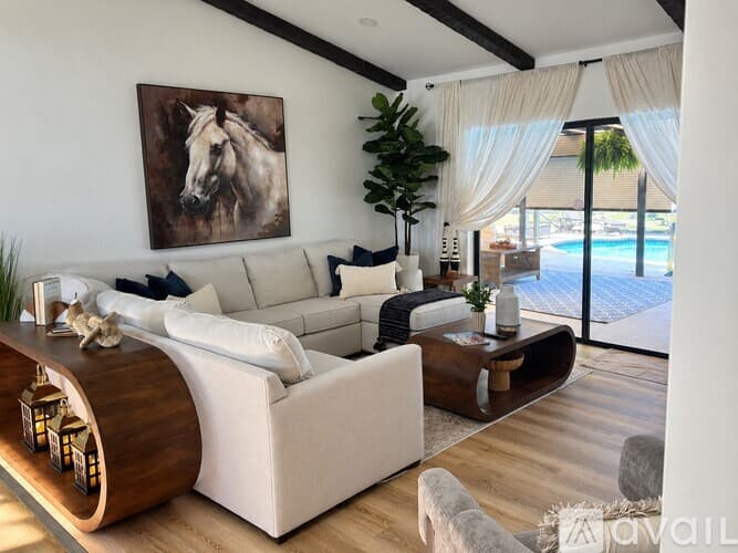 Wellington House: 1699 Braeburn Place