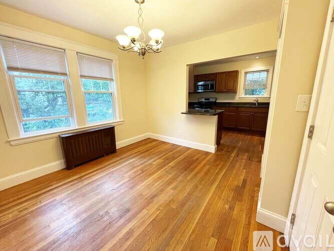 Norwood Apartment: 16 Oxford Rd