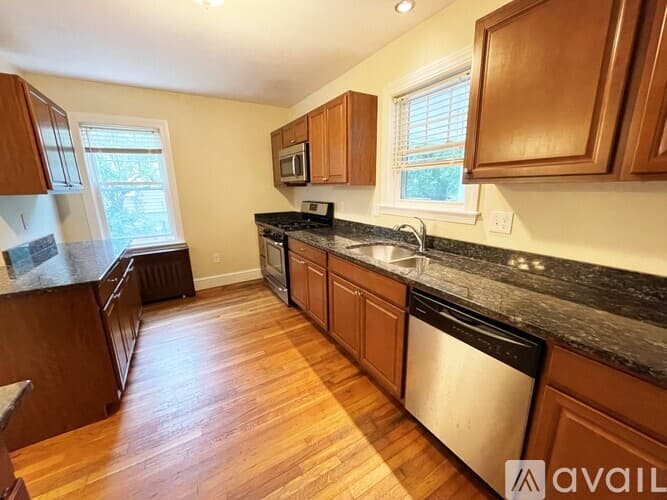 Norwood Apartment: 16 Oxford Rd