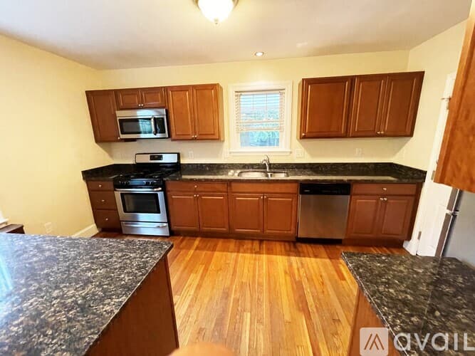 Norwood Apartment: 16 Oxford Rd