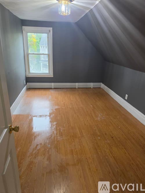Springfield Apartment: 297 Main Street