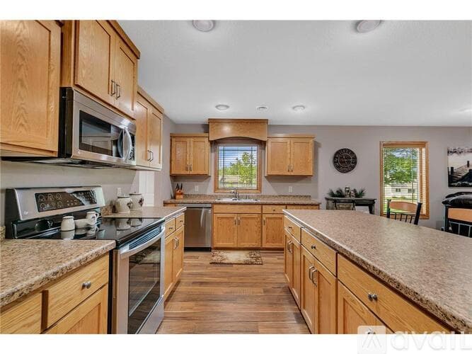Sauk Rapids House: 800 Wollak Way