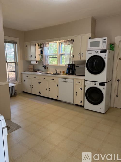 Plymouth Apartment: 51 Allerton Street