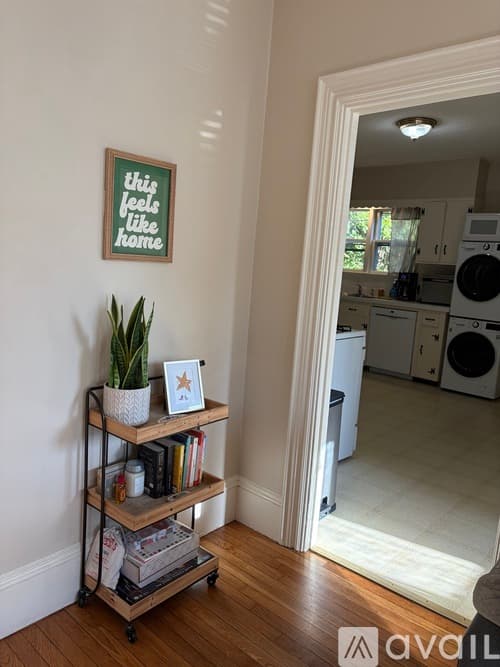 Plymouth Apartment: 51 Allerton Street