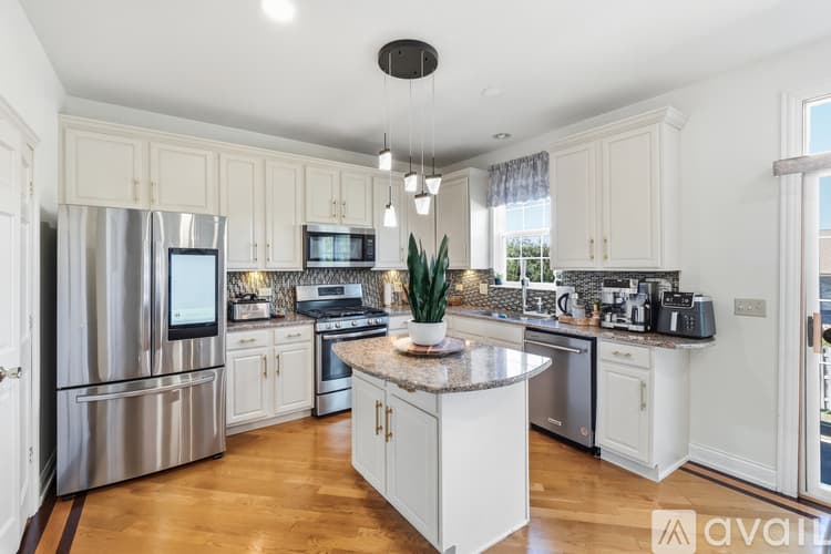 Lombard Townhome: 1060 Kufrin Way
