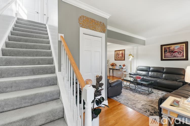 Lombard Townhome: 1060 Kufrin Way