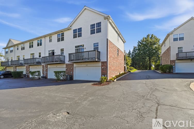 Lombard Townhome: 1060 Kufrin Way