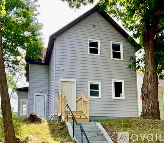 Saint Paul Apartment: Fremont Ave