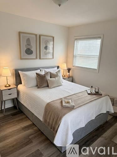 Atlanta House: 2394 Bouldercliff Way Southeast