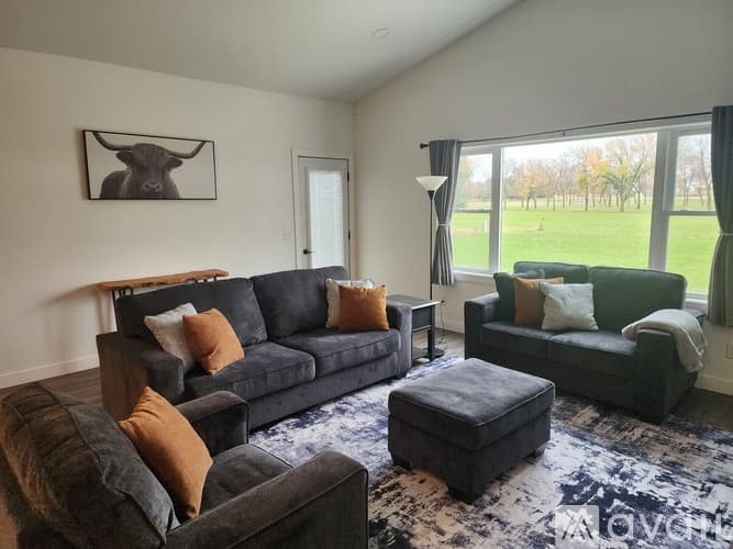 Fairfax House: 800 Elm Drive