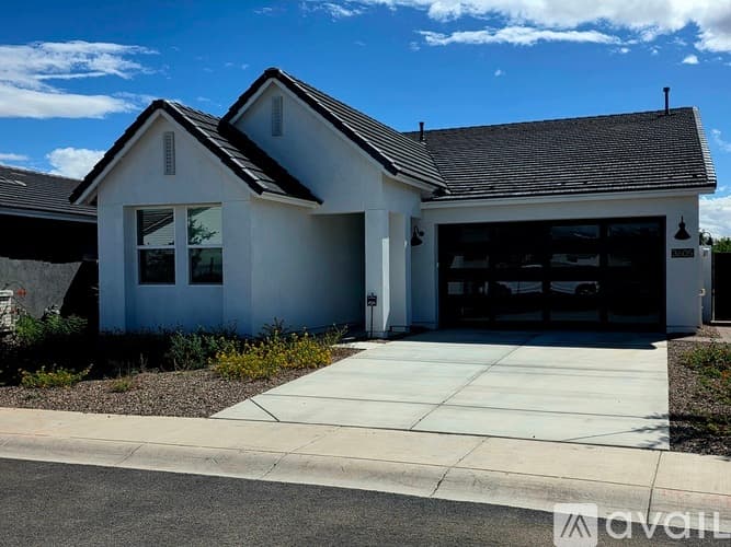 San Tan Valley House: 3605 Lapis Dr