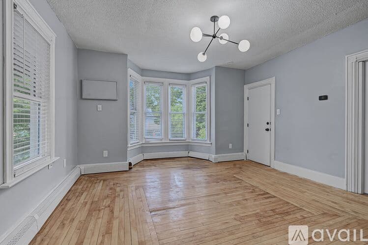 Attleboro Apartment: 39 Hope St