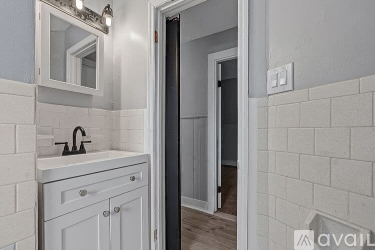 Attleboro Apartment: 39 Hope St