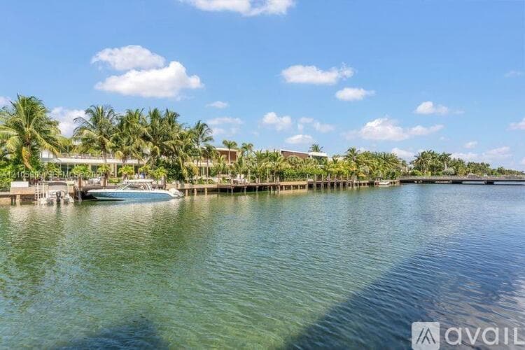 Bay Harbor Islands Apartment: 9500 W Bay Harbor Dr