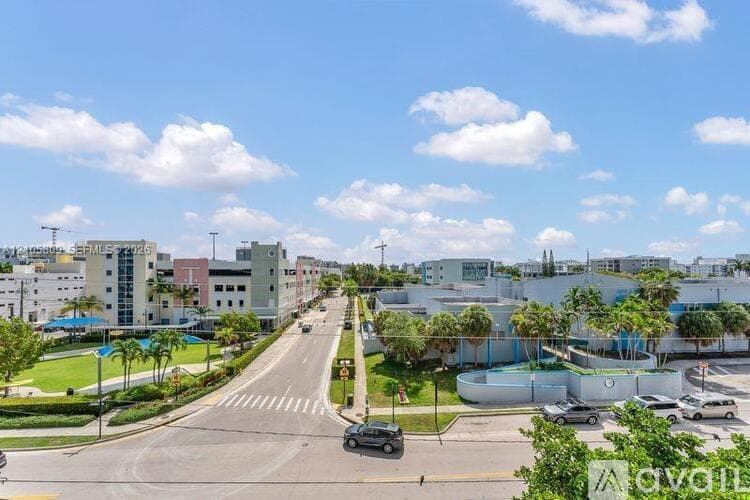 Bay Harbor Islands Apartment: 9500 W Bay Harbor Dr