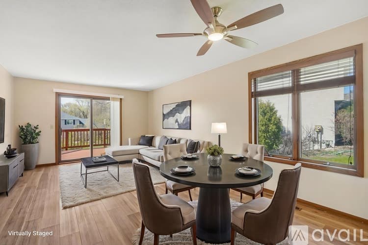 Bloomington House: 8912 Vincent Place