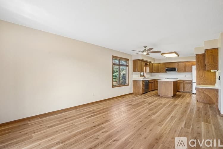 Bloomington House: 8912 Vincent Place