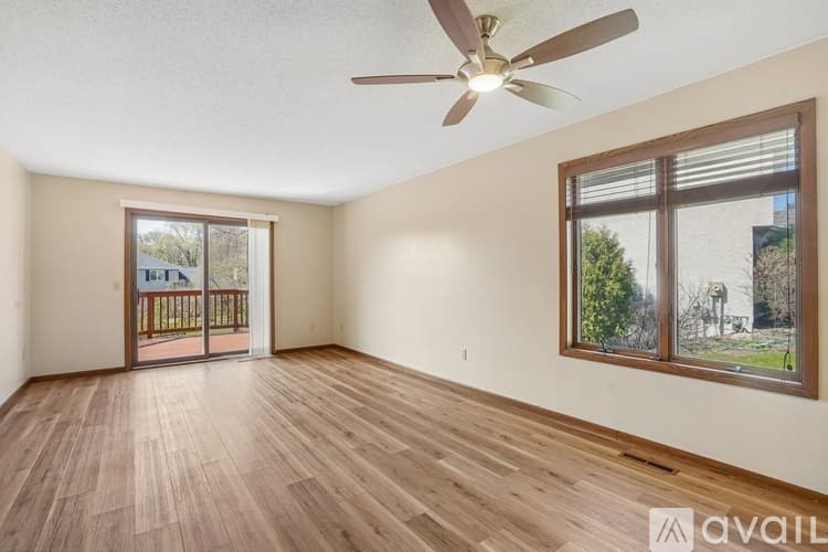 Bloomington House: 8912 Vincent Place