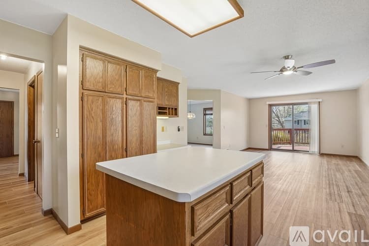 Bloomington House: 8912 Vincent Place