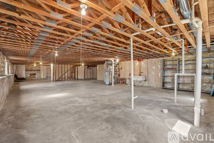 Bloomington House: 8912 Vincent Place
