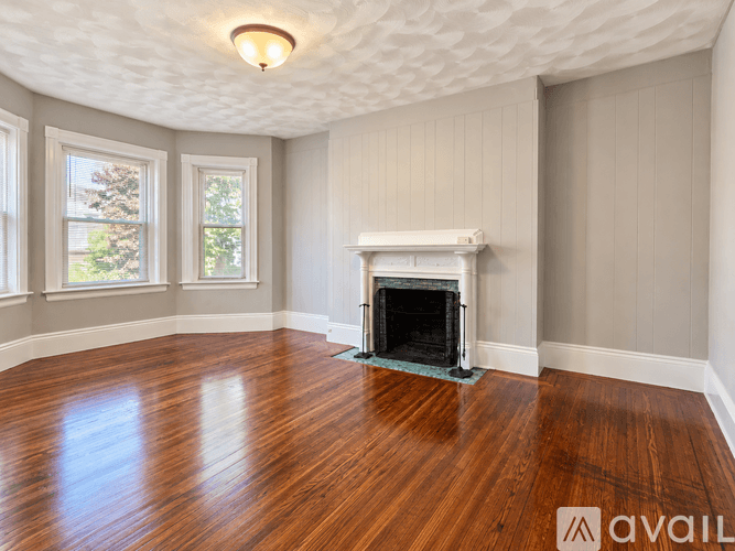 Brookline Apartment: 11 Park St