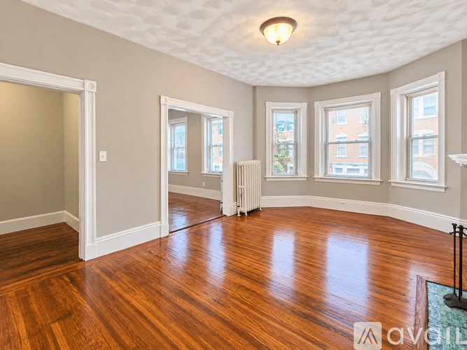 Brookline Apartment: 11 Park St
