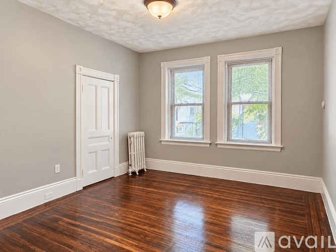 Brookline Apartment: 11 Park St