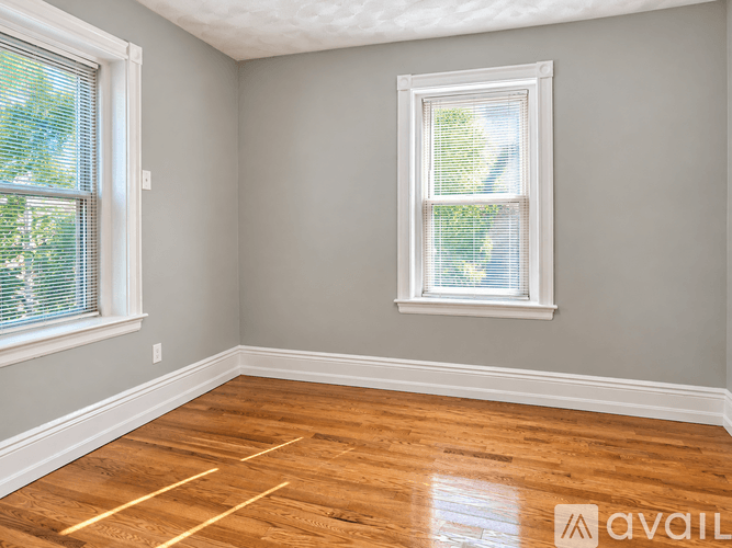 Brookline Apartment: 11 Park St