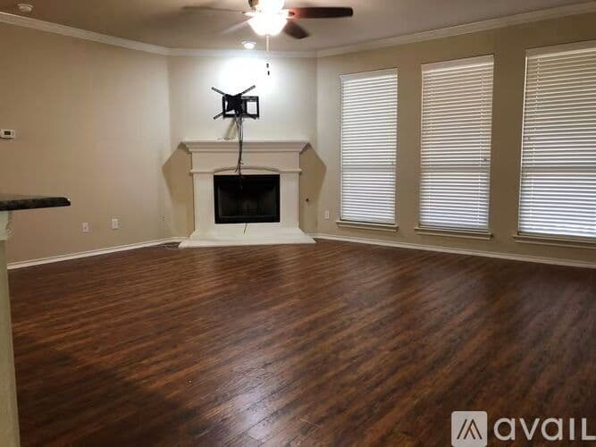 Arlington House: 1507 Deer Crossing Dr