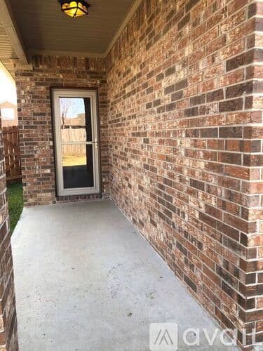 Arlington House: 1507 Deer Crossing Dr