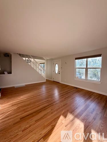 Lisle House: 4331 Yender Ave