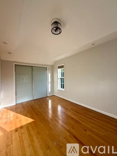 Lisle House: 4331 Yender Ave