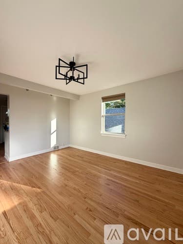 Lisle House: 4331 Yender Ave