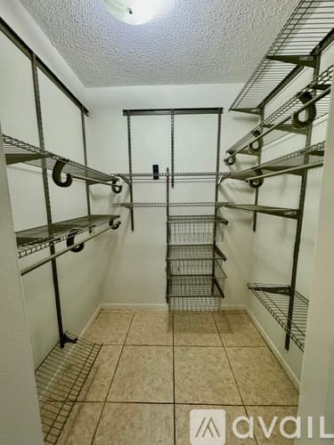 Palm Springs Condo: 719 Lori Drive