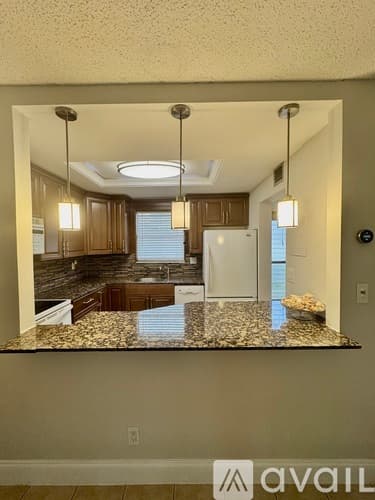 Palm Springs Condo: 719 Lori Drive