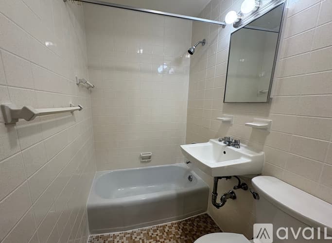 Boston Apartment: 1315 Commonwealth Ave