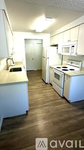 Vancouver Apartment: 1107 Northeast 142nd Avenue