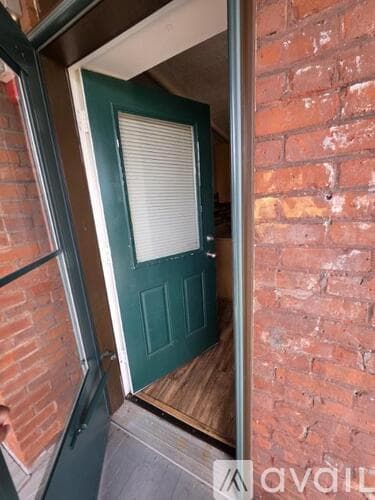Holyoke Apartment: 649 South Summer Street